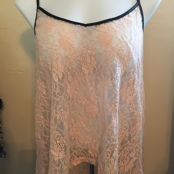 Guess x2 Lace Tops - Picture 2 of 7